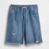 Pantaloncini in denim a vita bassa ultrasoft e dal taglio lungo per bambini