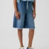 Pantaloncini in denim a vita bassa ultrasoft e dal taglio lungo per bambini