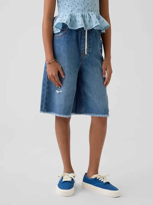 Pantaloncini in denim a vita bassa ultrasoft e dal taglio lungo per bambini