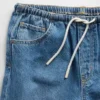Pantaloncini in denim a vita bassa ultrasoft e dal taglio lungo per bambini