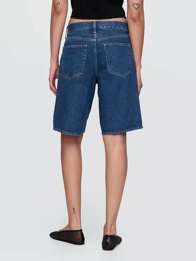 Pantaloncini in denim a vita media e linea allungata da 11"
