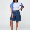 Pantaloncini in denim a vita media e linea allungata da 11"