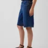 Pantaloncini in denim a vita media e linea lunga