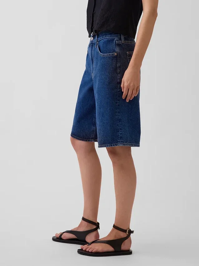 Pantaloncini in denim a vita media e linea lunga