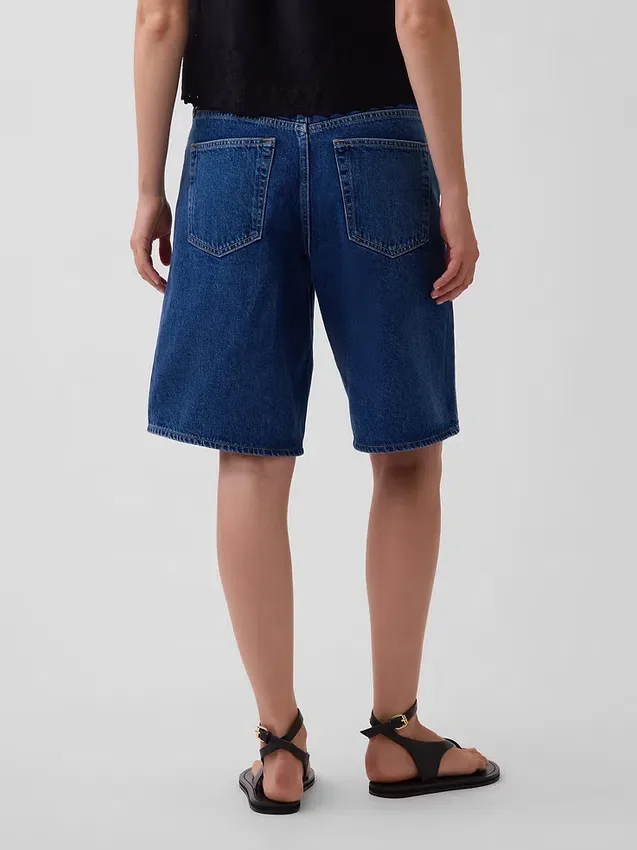 Pantaloncini in denim a vita media e linea lunga