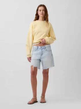 Pantaloncini in denim a vita media e vestibilità ampia