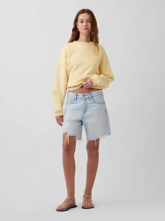 Pantaloncini in denim a vita media e vestibilità ampia