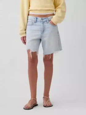 Pantaloncini in denim a vita media e vestibilità ampia