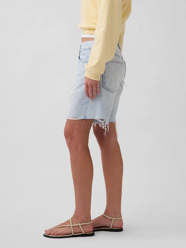 Pantaloncini in denim a vita media e vestibilità ampia