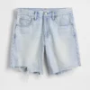 Pantaloncini in denim a vita media e vestibilità ampia