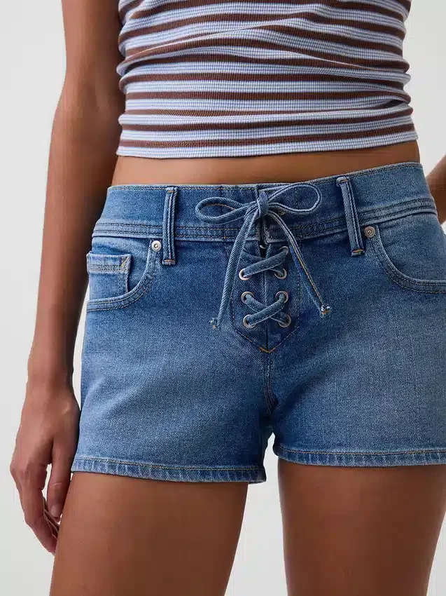 Pantaloncini in denim con chiusura allacciata a vita bassa da 3"
