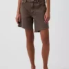 Pantaloncini in denim dal taglio ampio a vita media da 8"