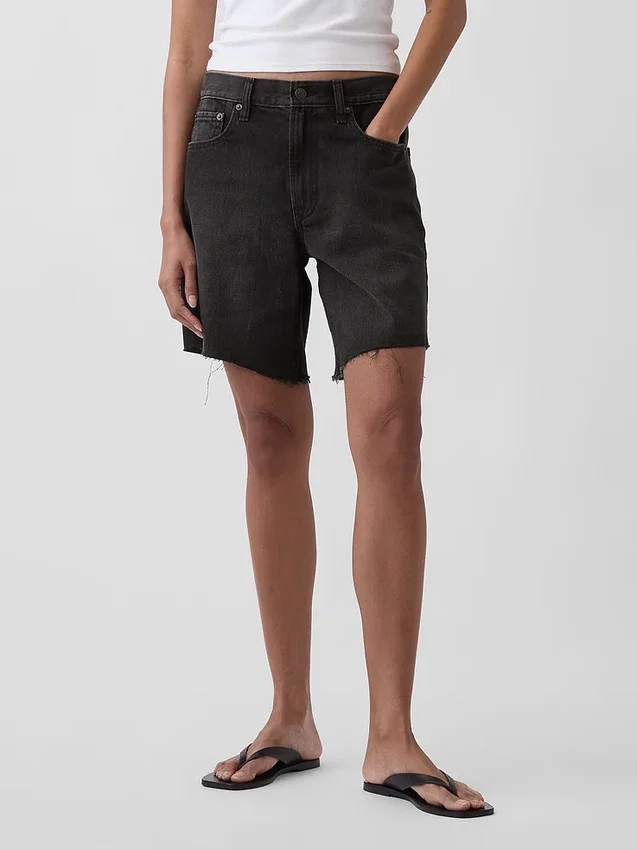 Pantaloncini in denim dal taglio ampio a vita media da 8"