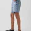 Pantaloncini in denim dal taglio ampio a vita media da 8"