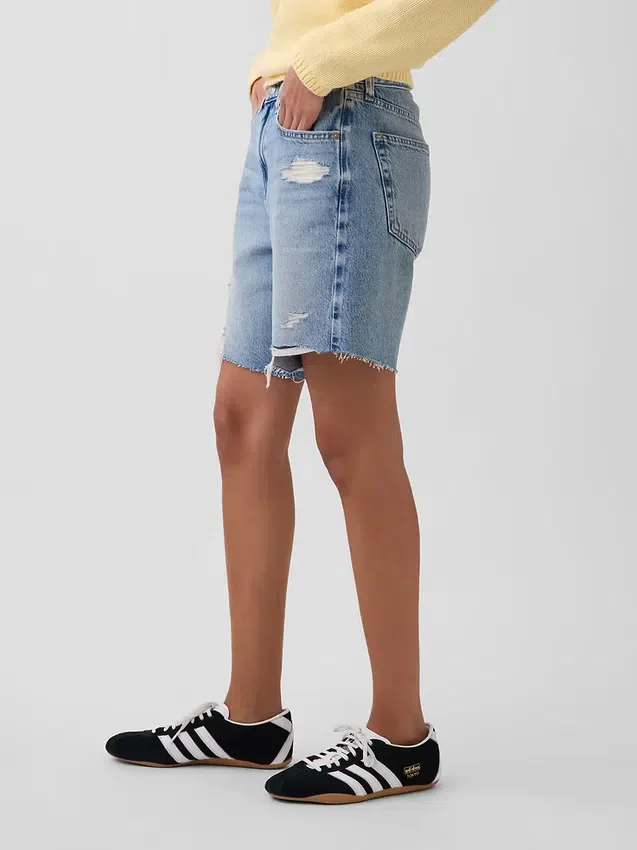 Pantaloncini in denim dal taglio ampio a vita media da 8"