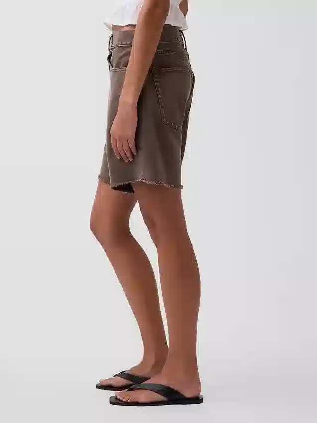 Pantaloncini in denim dal taglio ampio a vita media da 8"