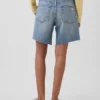 Pantaloncini in denim dal taglio ampio a vita media da 8"