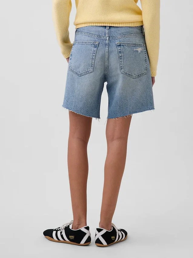 Pantaloncini in denim dal taglio ampio a vita media da 8"