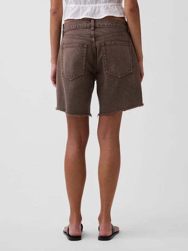 Pantaloncini in denim dal taglio ampio a vita media da 8"