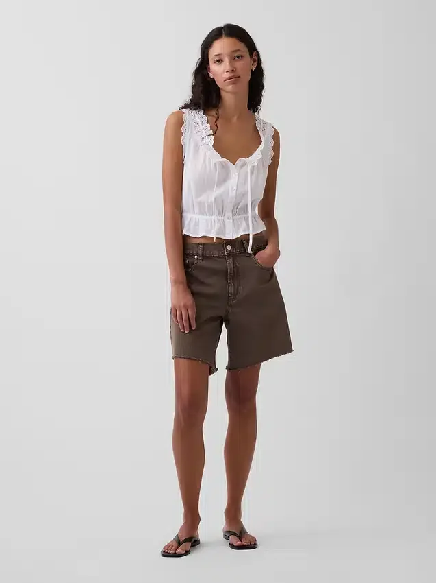 Pantaloncini in denim dal taglio ampio a vita media da 8"
