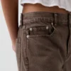 Pantaloncini in denim dal taglio ampio a vita media da 8"