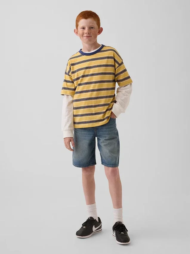 Pantaloncini in denim per bambini ultrasoft stile anni ’90, dal taglio ampio e comodo