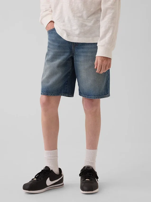 Pantaloncini in denim per bambini ultrasoft stile anni ’90, dal taglio ampio e comodo