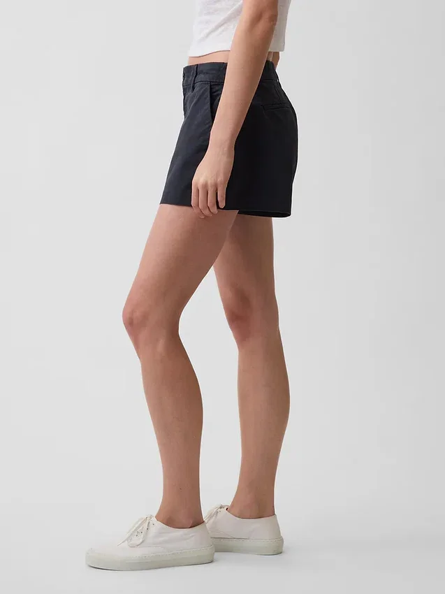 Pantaloncini kaki a vita media