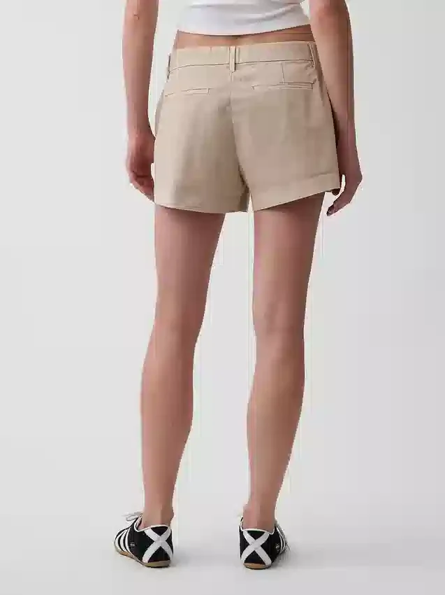 Pantaloncini kaki a vita media