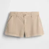 Pantaloncini kaki a vita media