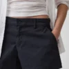 Pantaloncini kaki a vita media