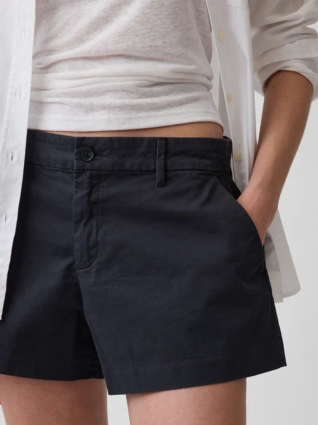 Pantaloncini kaki a vita media