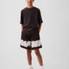 Pantaloncini sportivi in rete da bambino da 8"