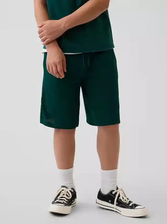 Pantaloncini sportivi in rete da bambino da 8"