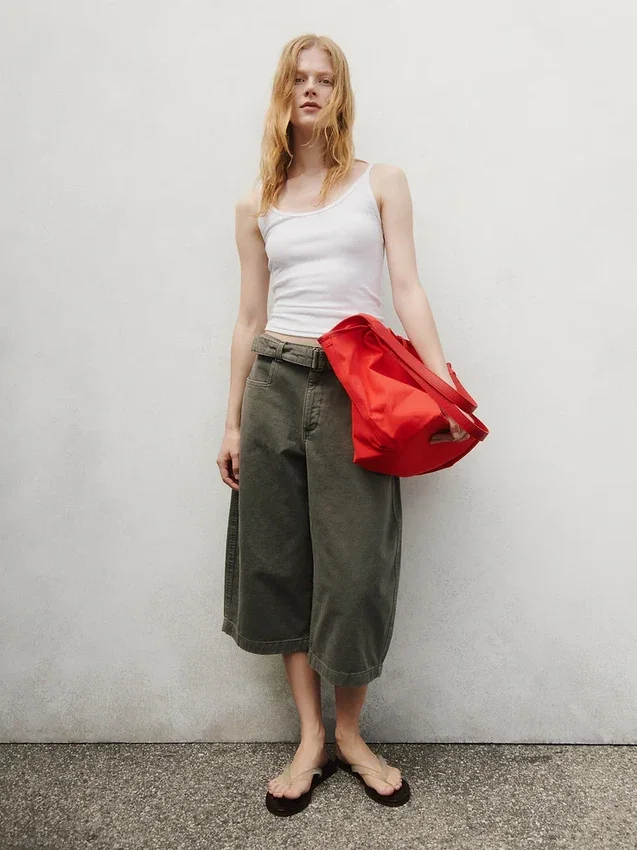 Pantaloni a campana con cintura a vita media