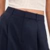 Pantaloni a vita alta con pieghe 365