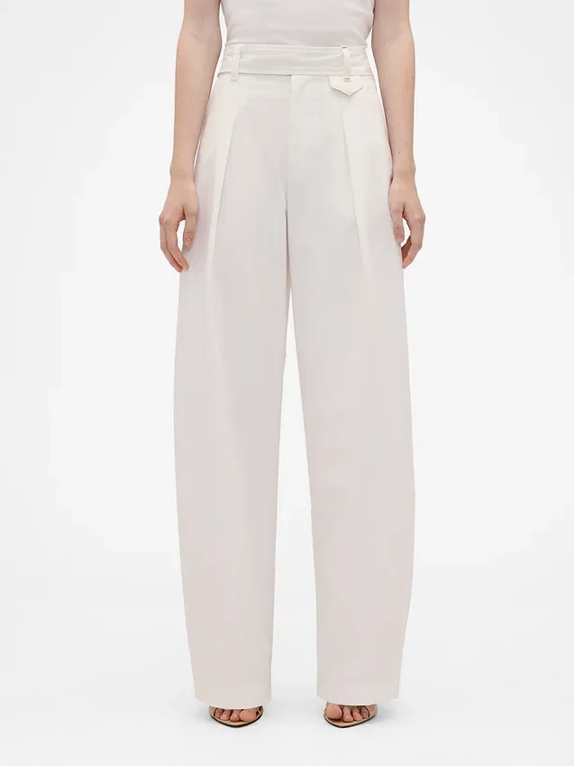 Pantaloni a vita alta con pieghe ad arco GAP × Victoria Beckham