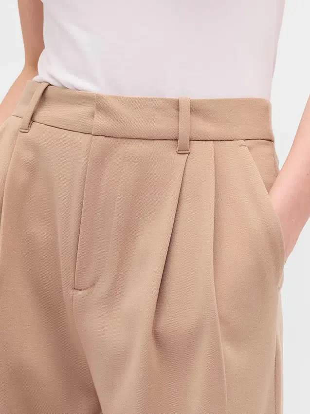 Pantaloni a vita alta in twill spazzolato con pieghe 365