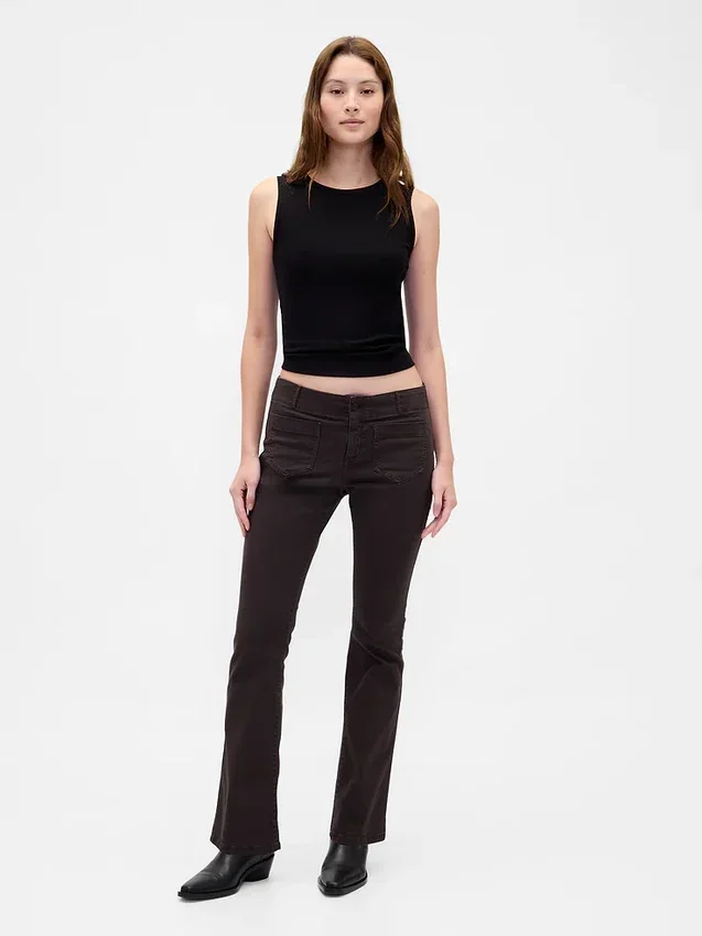 Pantaloni a vita bassa in twill dal taglio lungo e slanciato