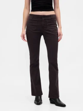 Pantaloni a vita bassa in twill dal taglio lungo e slanciato