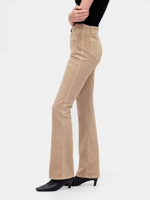 Pantaloni a vita bassa in twill dal taglio lungo e slanciato