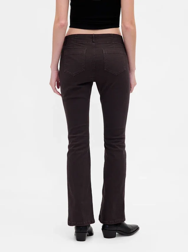 Pantaloni a vita bassa in twill dal taglio lungo e slanciato