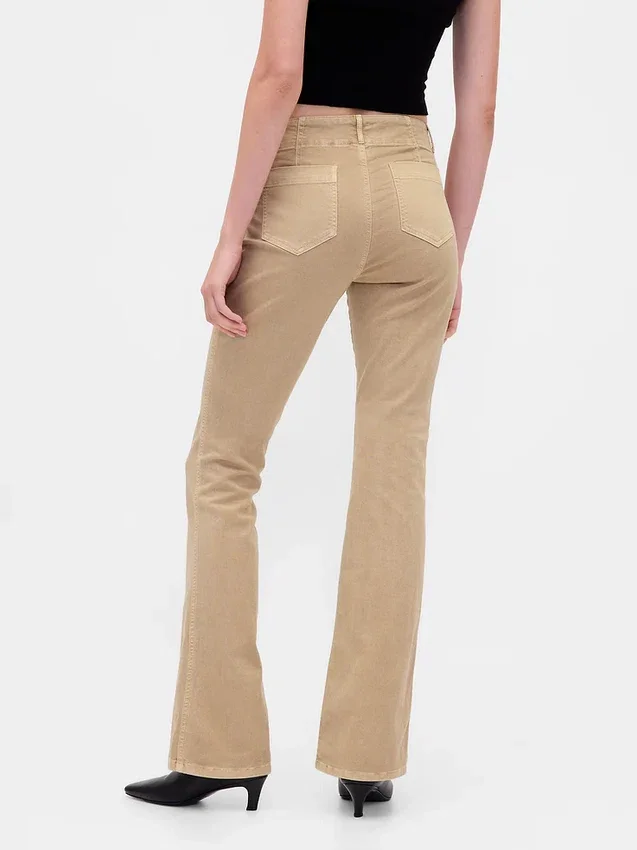 Pantaloni a vita bassa in twill dal taglio lungo e slanciato