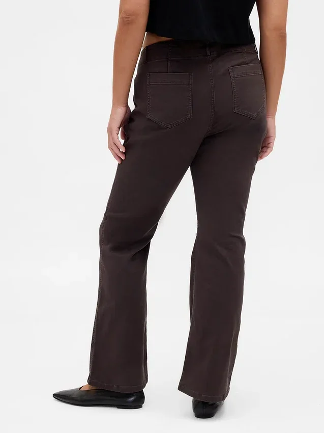 Pantaloni a vita bassa in twill dal taglio lungo e slanciato