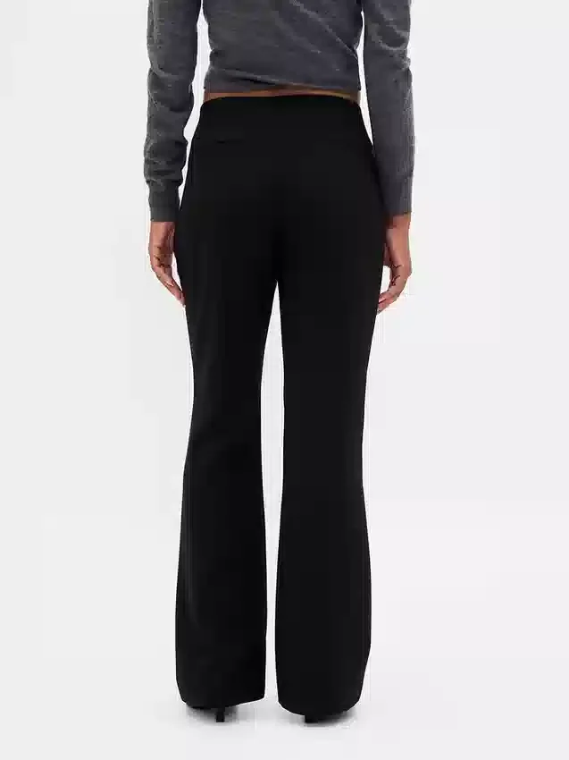 Pantaloni a zampa in twill a vita bassa