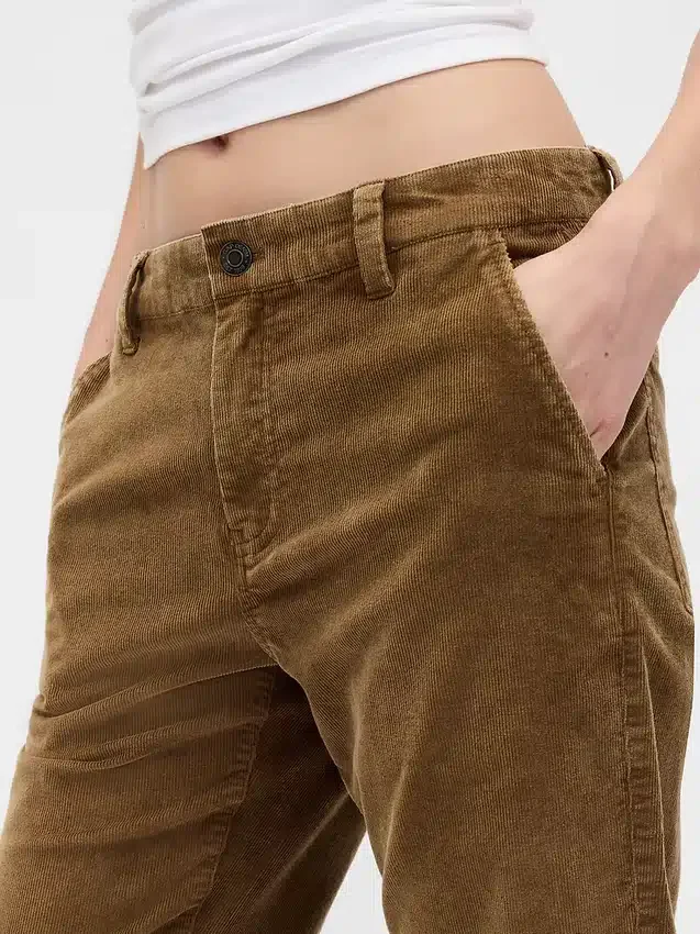 Pantaloni a zampa in velluto a coste a vita media
