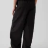 Pantaloni a zampa per bambini con doppio rinforzo sulle ginocchia