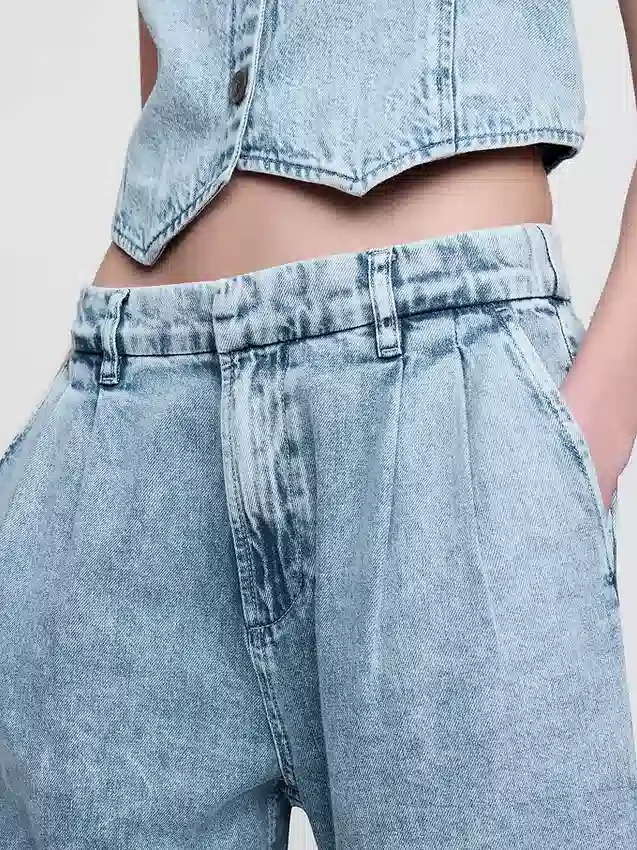 Pantaloni alla caviglia a vita alta in denim ultrasoft 365 con pieghe