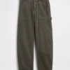 Pantaloni alla caviglia utility a vita media
