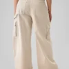 Pantaloni cargo larghi color cachi a vita media